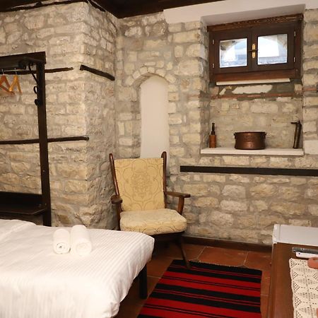 Vila Art Berat Castle Екстер'єр фото