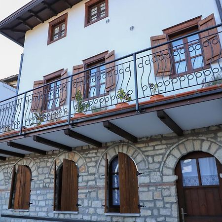 Vila Art Berat Castle Екстер'єр фото