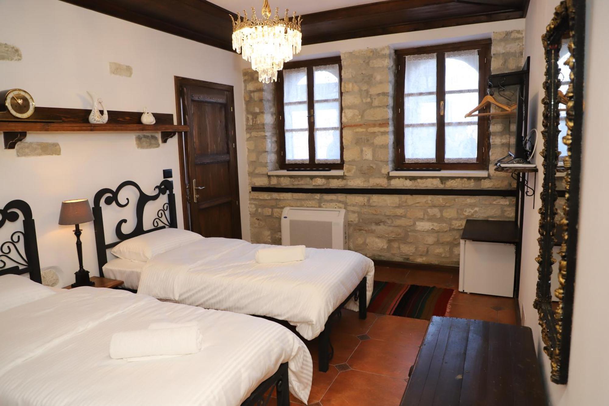 Vila Art Berat Castle Екстер'єр фото