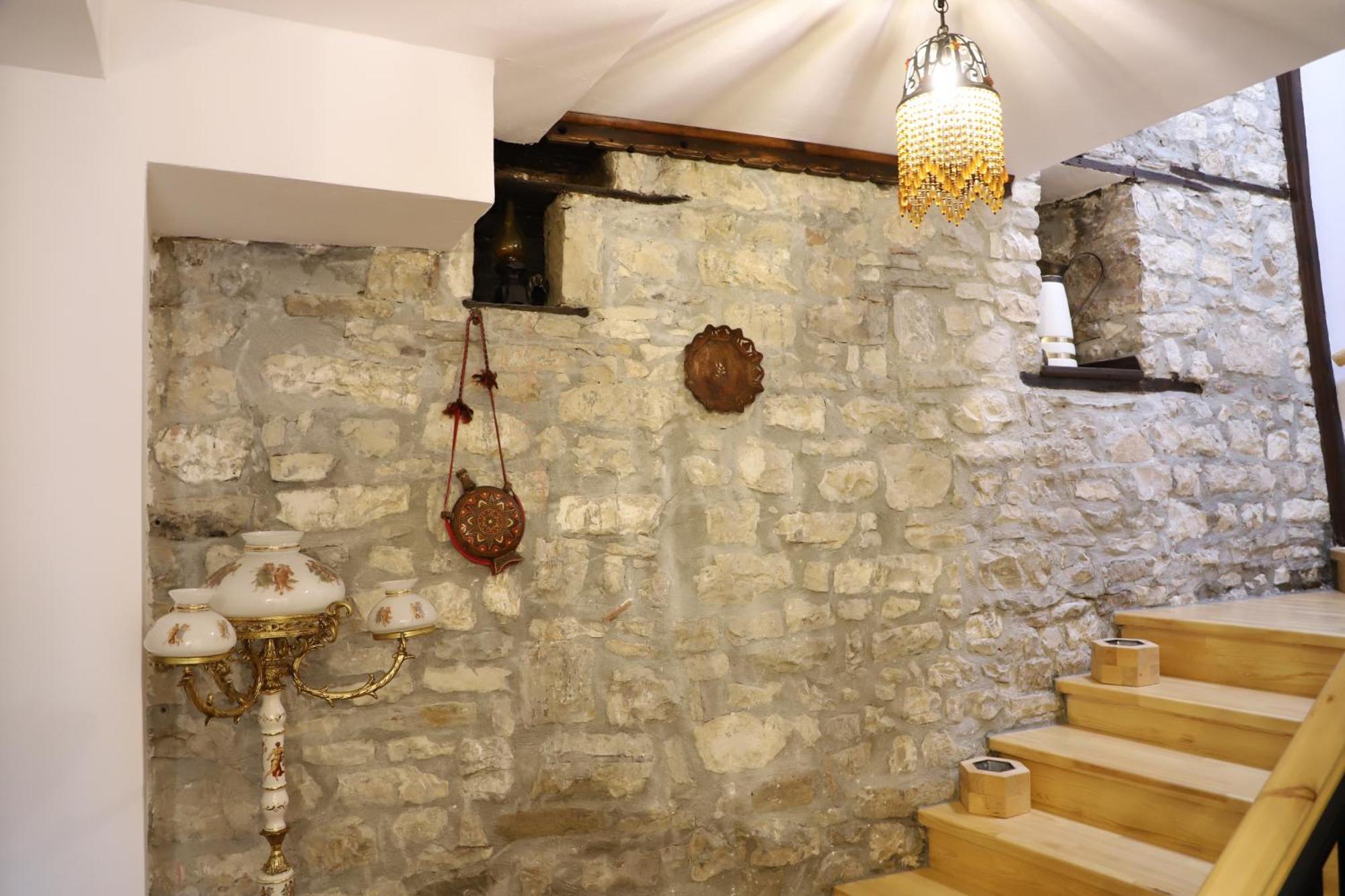 Vila Art Berat Castle Екстер'єр фото